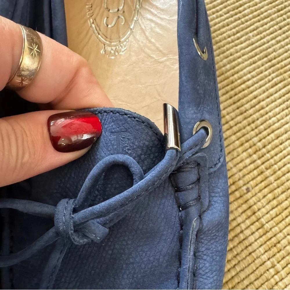 Tod's Blue Suede Loafers Classic Slip-On Style - Picture 3 of 7